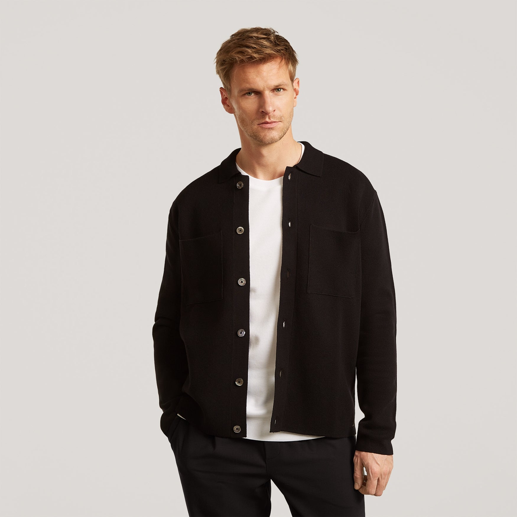 MAXWELL | Pure Black