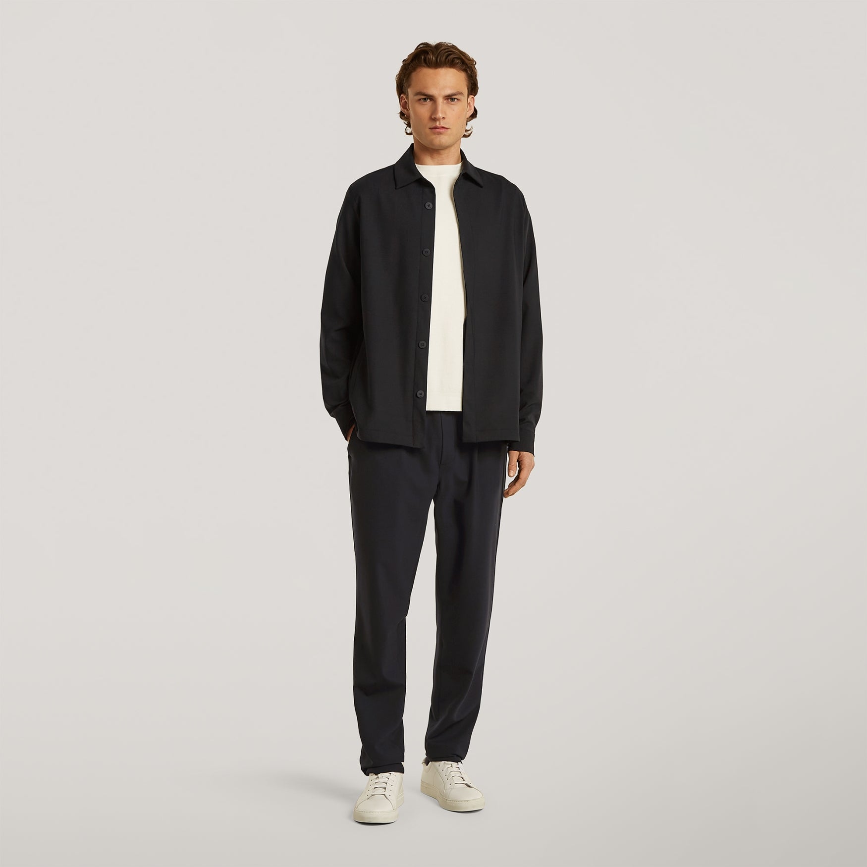MORRISON | Pure Black