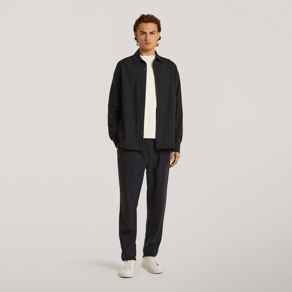 MORRISON | Pure Black