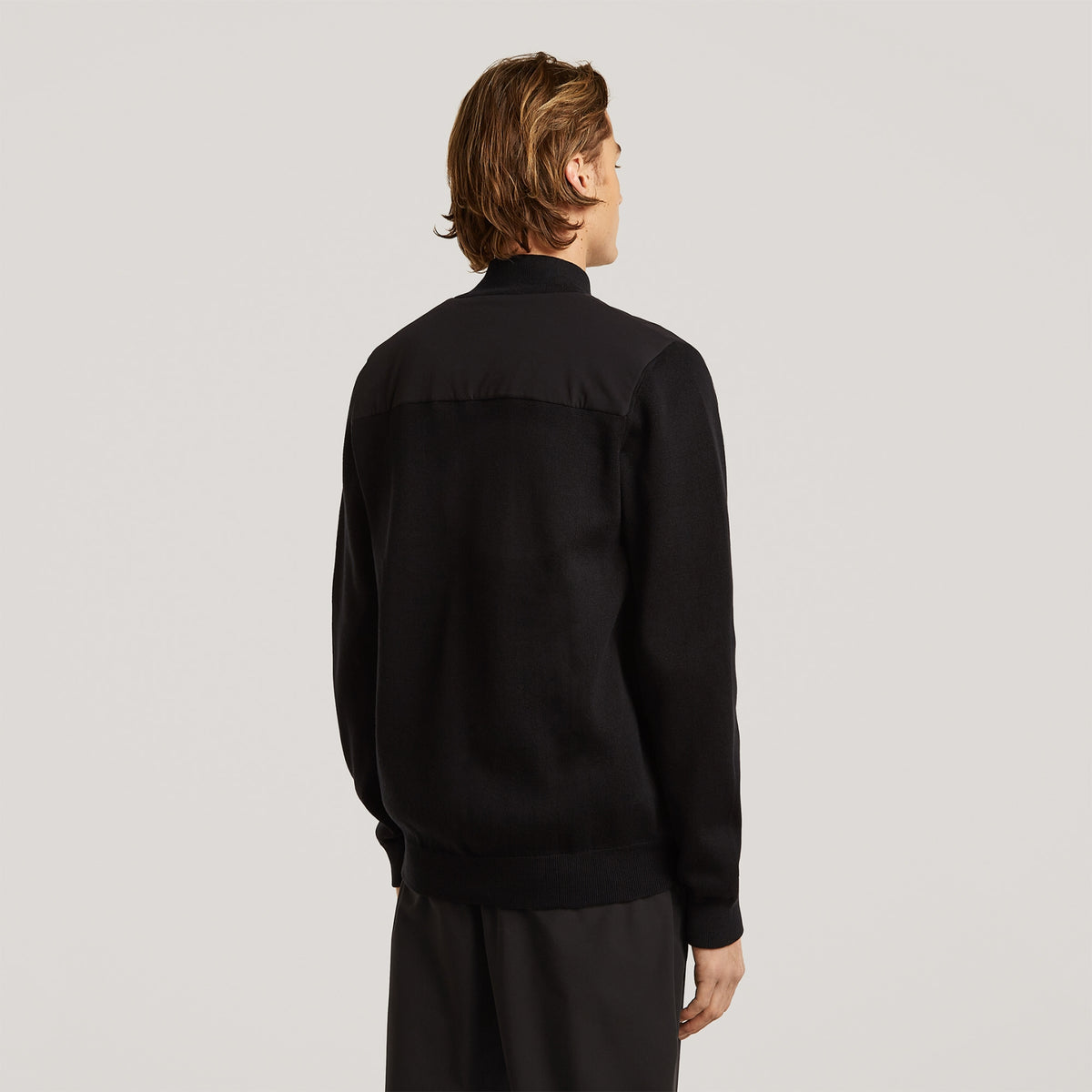 PAXTON | Pure Black