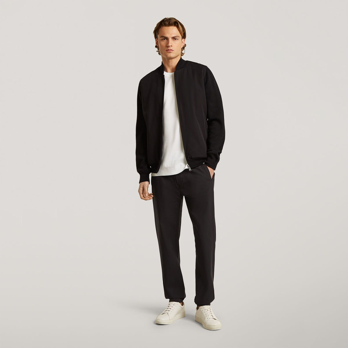 PAXTON | Pure Black