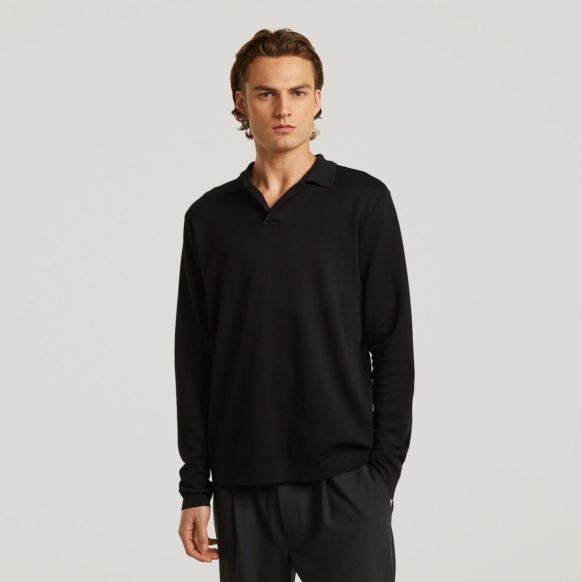 BARLOW | Pure Black