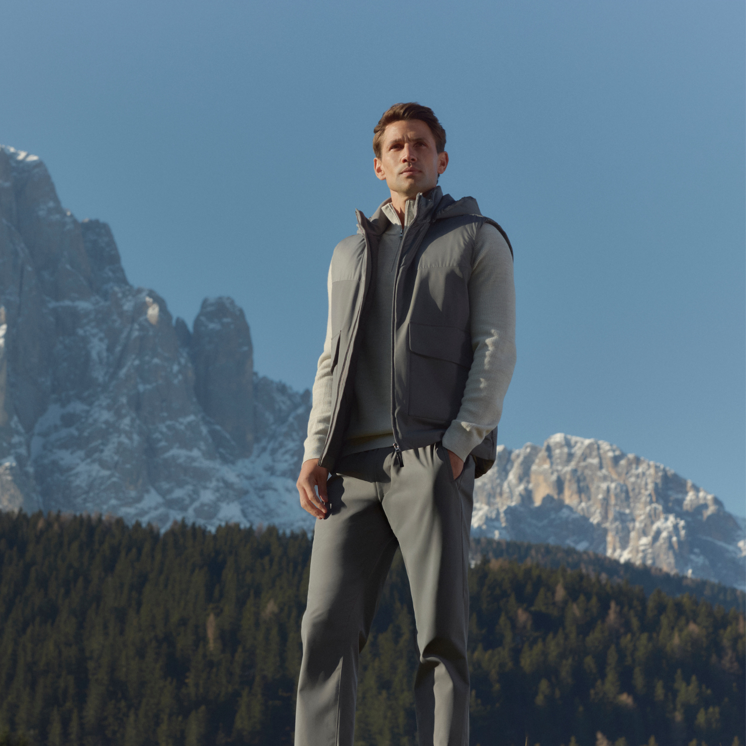BURROWS | Mid Grey