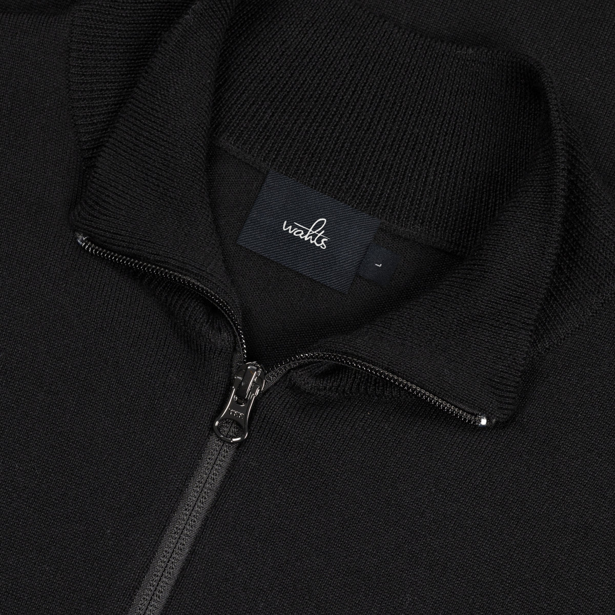 LUKE | Pure Black