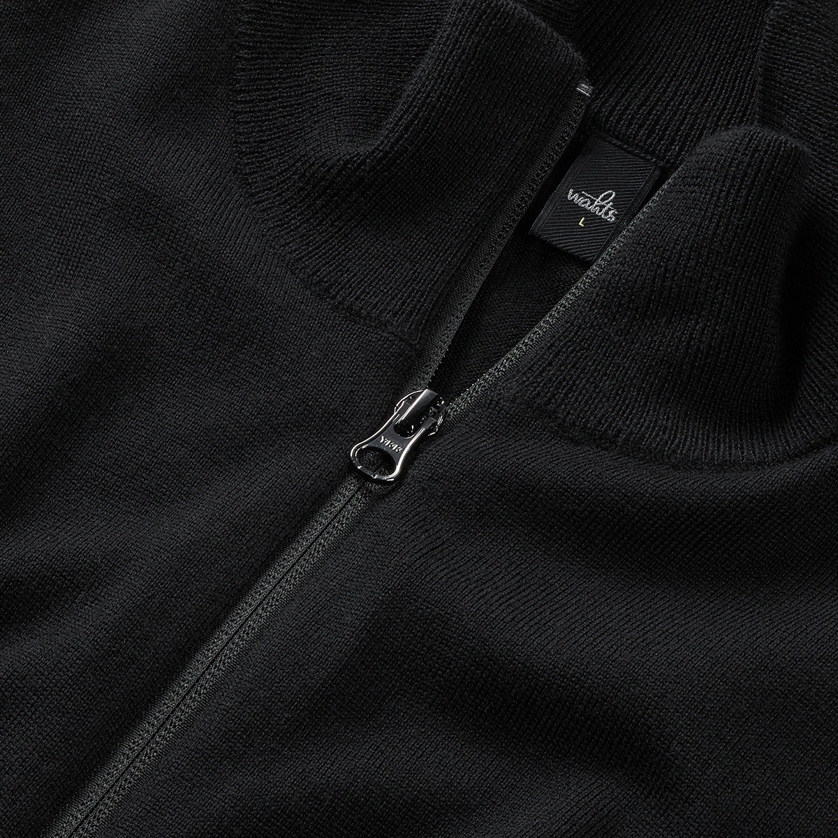 PRATT | Pure Black