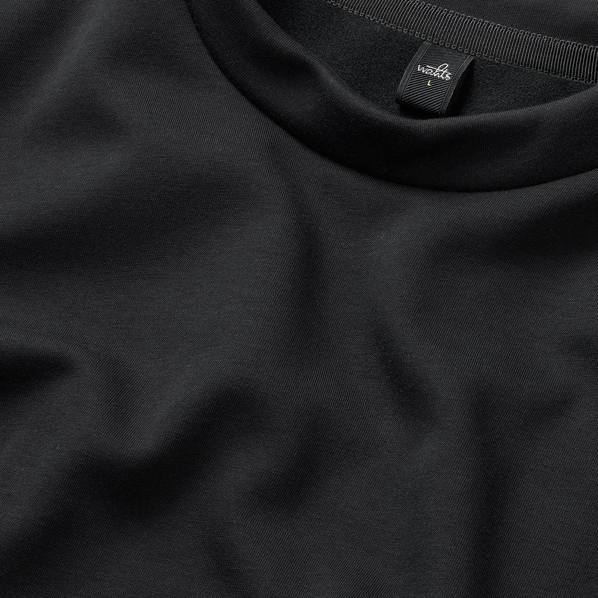 YATES | Pure Black