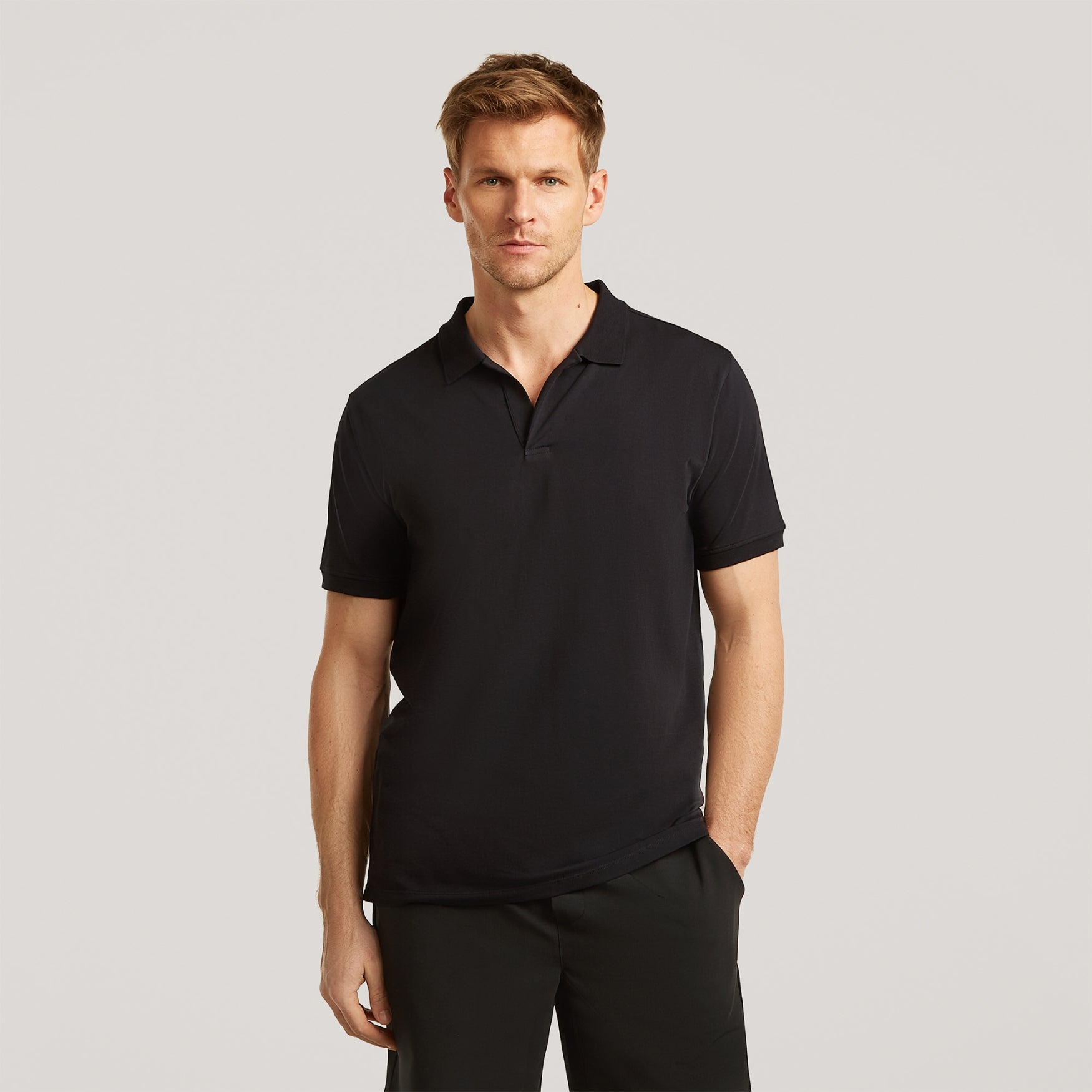 HASTINGS | Pure Black