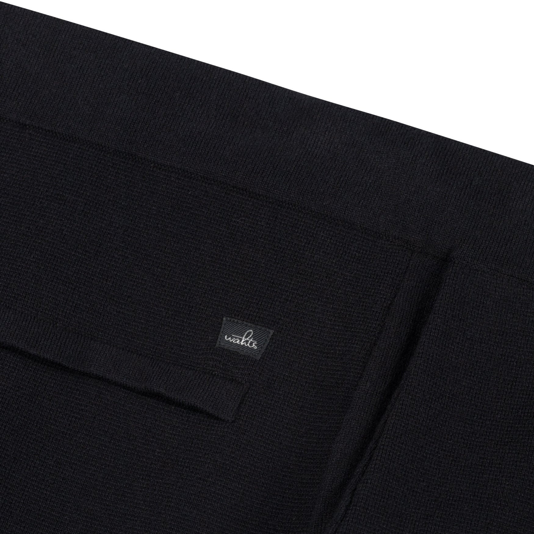 CAIDEN | Pure Black
