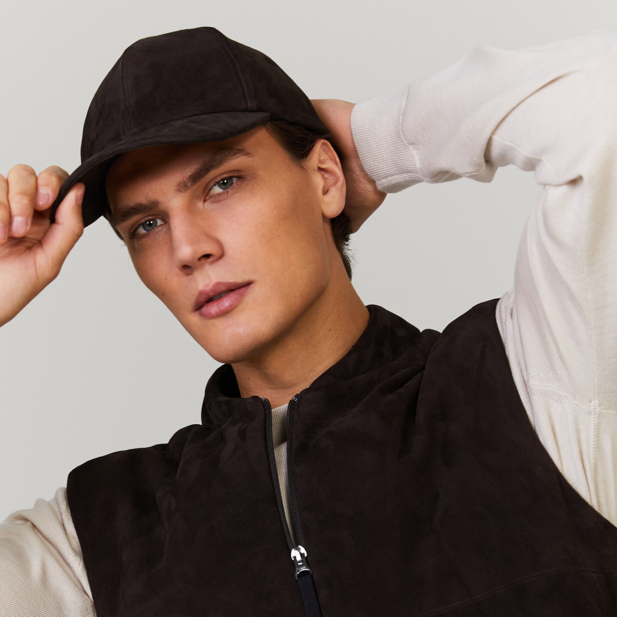 TRAN | Deep Brown