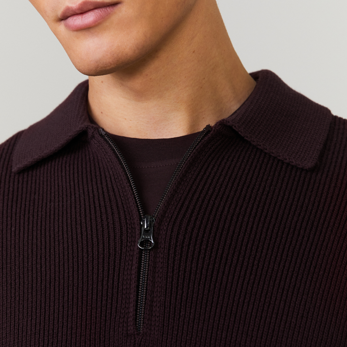 WELLS | Burgundy